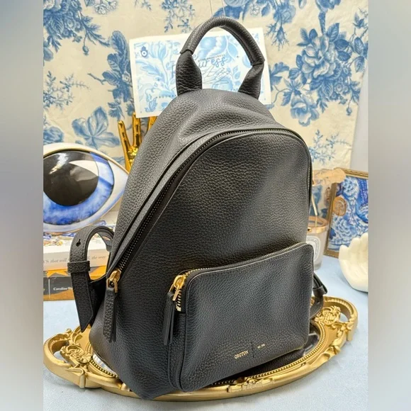 ? OROTON ? NWOT Lilly Small Backpack, Black Leather  display picture 2